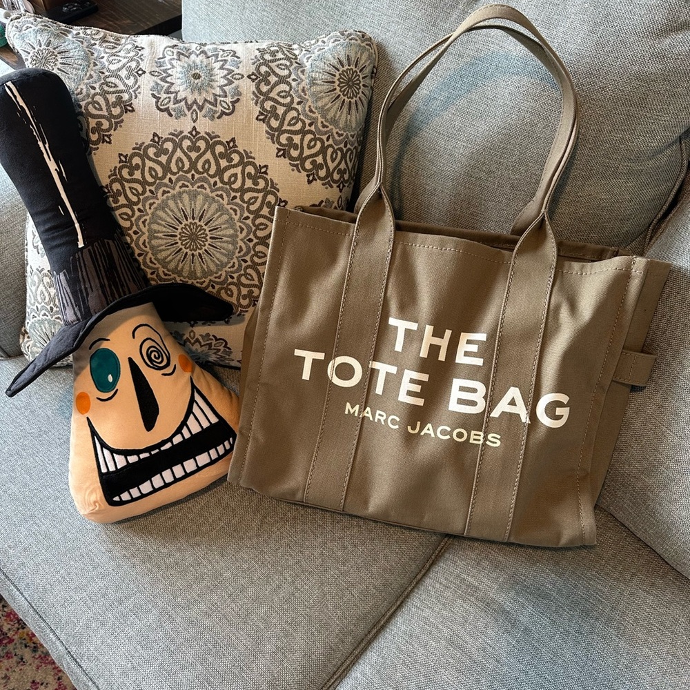 Marc Jacobs The Tote Large Canvas
